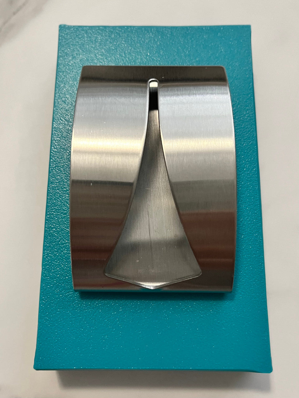 Zipper Pull Installer